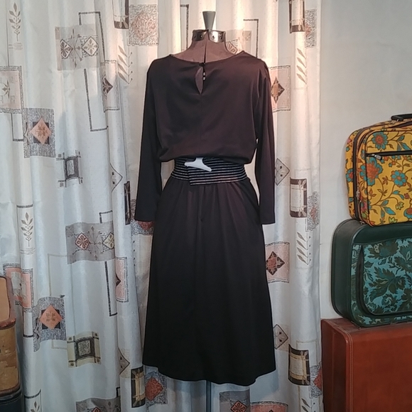 Med & Up Vtg Black Blair Dress - Picture 5 of 10